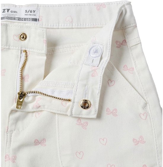Witte broek met roze strikjes en hartjes patroon, met rits en knoopsluiting.