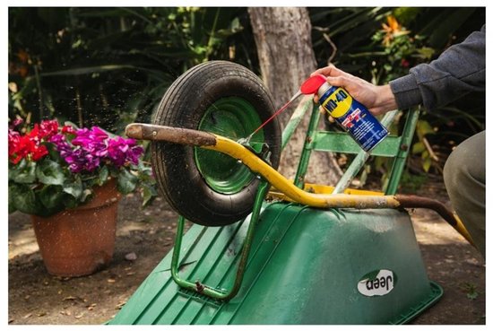 WD-40® Smart Straw - Verdrijft vocht - Stopt piepen & kraken - Beschermt tegen roest - Maakt vastgeroeste onderdelen los - Verwijdert olie, vuil & vet - 300ml van Merkloos — afbeelding 2