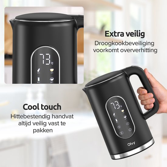 Dichtbij opname van de zwarte Olvy waterkoker met display en een hand die de hittebestendige greep vasthoudt.