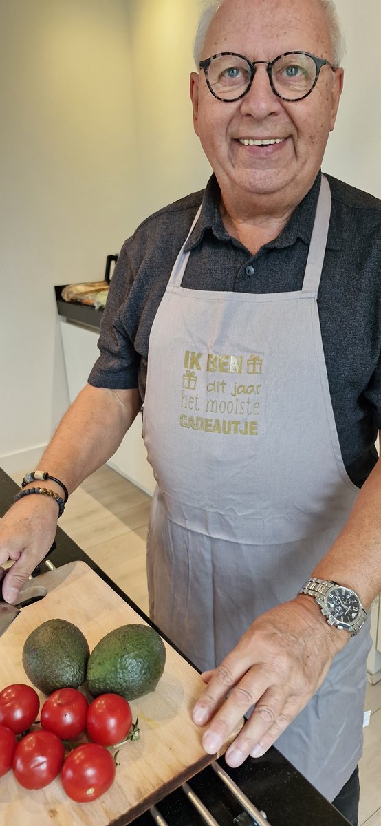 Keukenschort met grappige tekst bedrukt ik ben het mooiste cadeau dit jaar | katoenen Keuken BBQ Schort Kookschort Kokschort aankondiging bekendmaking zwangerschap voor de liefste aanstaande baby Mama / papa/ oma / opa worden vrouw dames man heren