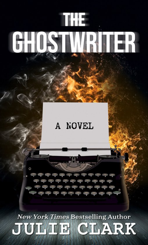 De cover van het boek 'The Ghostwriter' met een oude typemachine op een donkere achtergrond met vlammen.