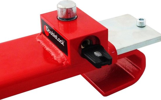 Close-up van rood DoubleLock containerslot met zwarte cilinder en zilverkleurige pin.