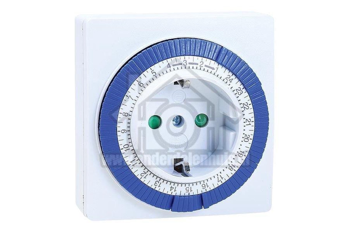 Q-Link schakelklok mechanisch vierkant wit