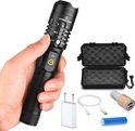 Verbeterde Militaire LED Zaklamp Incl. Opbergdoos Batterij en diverse Laders - 1200 Lumen - Zwart
