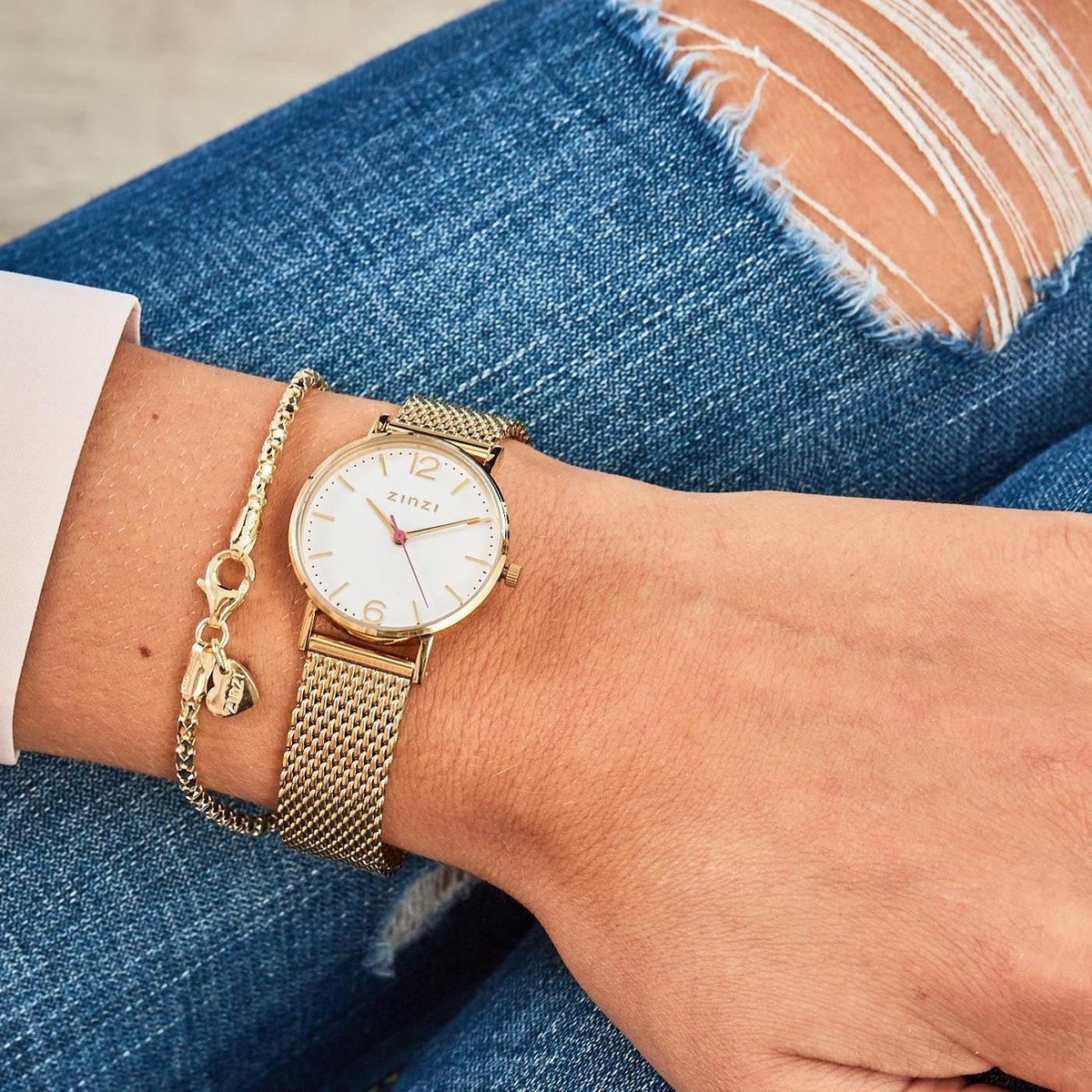 ZINZI Lady horloge witte wijzerplaat stalen kast geelgoudkleurig stalen mesh band geelgoudkleurig 28mm extra dun ZIW607M