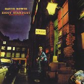 CD cover van The Rise And Fall Of Ziggy Stardust van Bowie,david