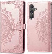 iMoshion Hoesje Geschikt voor Samsung Galaxy A15 (5G) / A15 (4G) Hoesje Met Pasjeshouder - iMoshion Mandala Bookcase - Rosé Goud