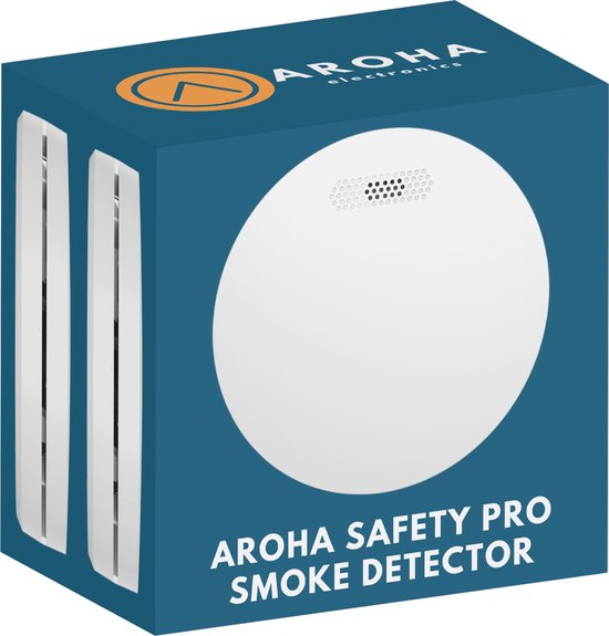 Verpakking van een witte, dunne rookmelder met ventilatiegaatjes. Tekst 'AROHA SAFETY PRO SMOKE DETECTOR'.