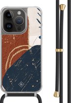 Casimoda® hoesje met zwart koord - Geschikt voor iPhone 13 Pro - Abstract Terracotta - Afneembaar koord - TPU/polycarbonaat - Blauw