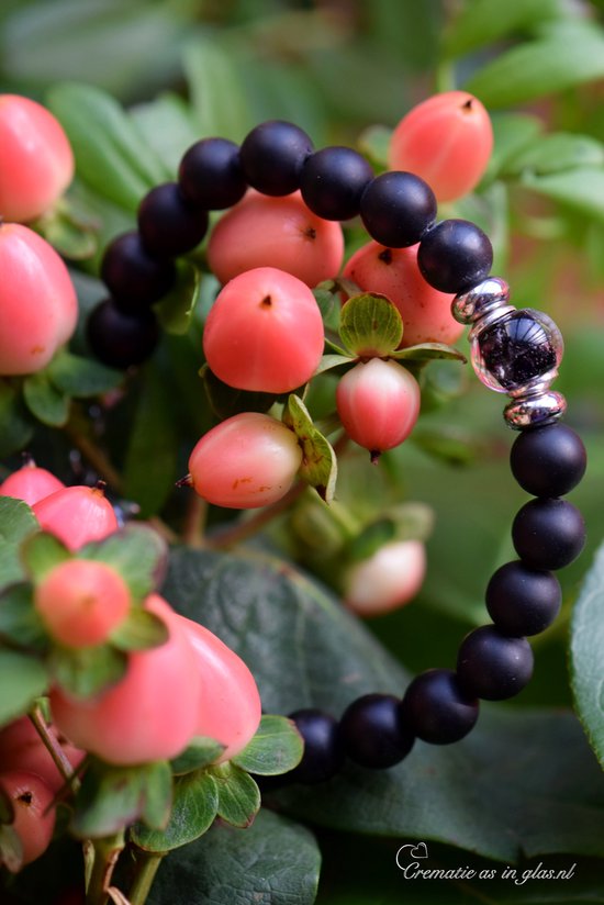 Urn-Crematie-as Heren Armband-As in glaskraal met natuursteen/edelsteen Onyx Black kralen -Sieraad wordt voor u op maat gemaakt!-Armband met crematie-as verwerkt in kraal van glas-Herinnering-Assieraad-Crematie-as van mens-dier- in glas gesmolten
