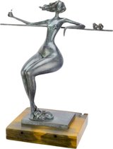 Ontspannen Vrouw - Moderne Kunst - Bronzen Beeld - Houten Standaard - Modern Sculptuur - Naakte Vrouw - Rust - Kunst Beelden - 47x26x51