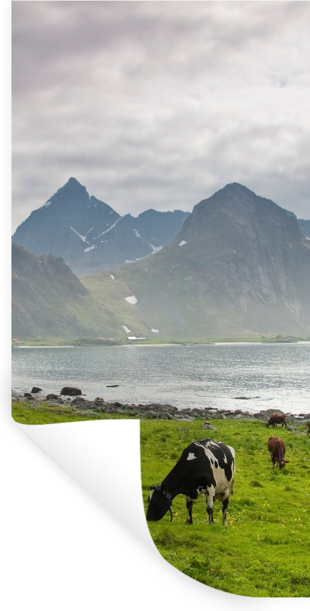 Muurstickers - Sticker Folie - Koe - Berg - Zee - 40x80 cm - Plakfolie - Muurstickers Kind