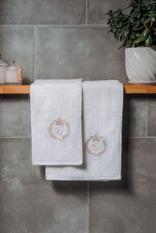 Embroidered Towel / Personalized Towel / Monogram towel / Beach Towel - Bath Towel White Letter G 70x140