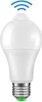 Aigostar - Lampe LED avec détecteur de mouvement - Culot E27 - 6W remplace 41W - Blanc lumière du jour 6500K