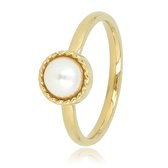 My Bendel - Ring goudkleurig met witte parel - Goudkleurige ring met een witte parel en een vintage rand - Met luxe cadeauverpakking