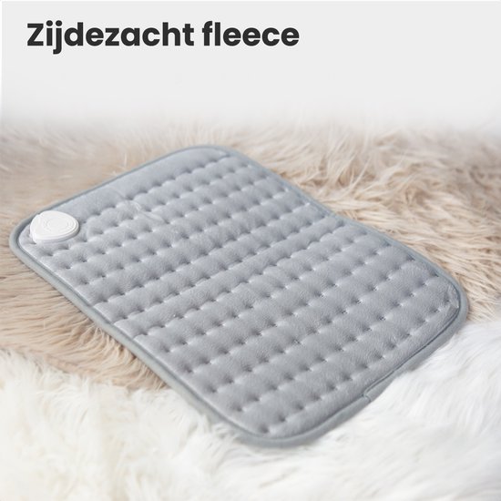 Zijdezacht fleece verwarmingskussen in grijs, met een ruitpatroon en een witte bedieningsknop.