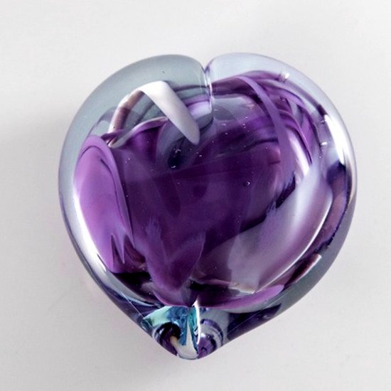Coeur en verre violet