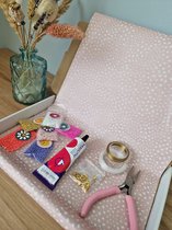 Firande - DIY kralenset - brillenkoordjes en armbandjes - roze - goud