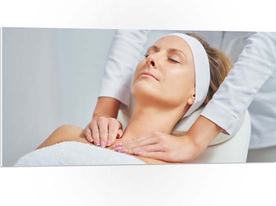 PVC Schuimplaat - Vrouw - Spa - Gezichtsbehandeling - Massage - 100x50 cm Foto op PVC Schuimplaat (Met Ophangsysteem)