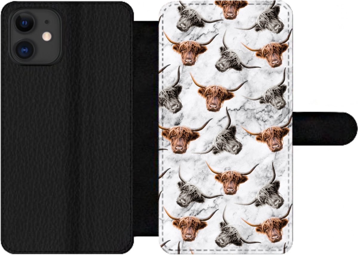 Telefoonhoesje Geschikt voor iPhone 12 Pro Max telefoonhoesje - Schotse hooglander - Koe - Marmer print - Met vakjes - Wallet case met magneetsluiting