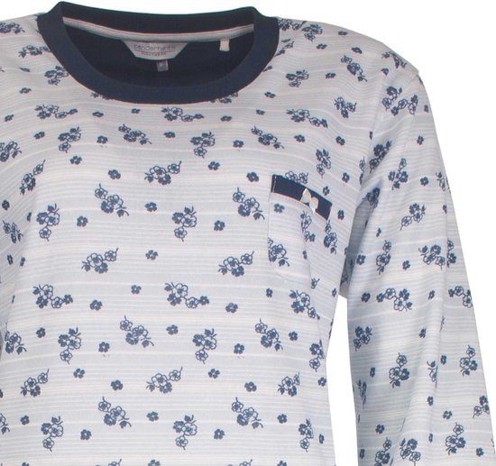 Nachthemd met lange mouwen, lichtblauw gestreept met blauwe bloemetjes en een borstzakje.