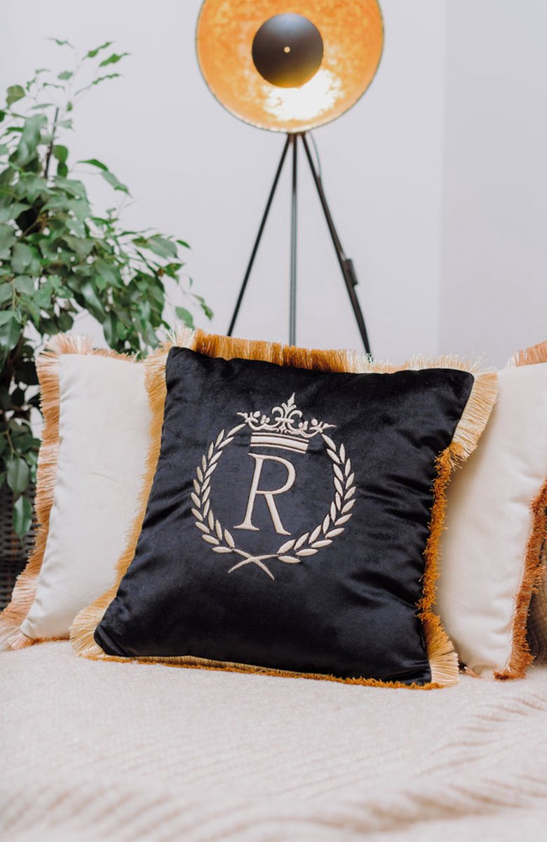 Embroidered pillow / personalised pillow / monogram pillow / decorative cushion 40x 40 black velvet letter R