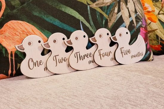 14 Houten Mijlpaalkaarten Baby - Babyshower cadeau - Kraamcadeau Jongen en meisje - milestone cards/ Duck van Joybies — afbeelding 2
