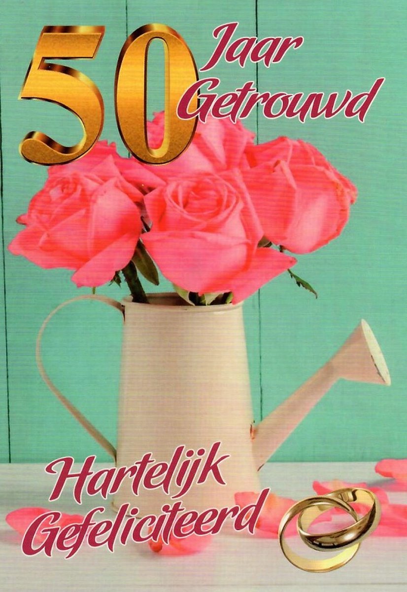 50 jaar getrouwd! Gefeliciteerd! Een bijzondere kaart met een gieter waar rozen in staan en niet te vergeten de trouwringen. Een leuke kaart om zo te geven of om bij een cadeau te voegen. Een dubbele wenskaart inclusief envelop en in folie verpakt.