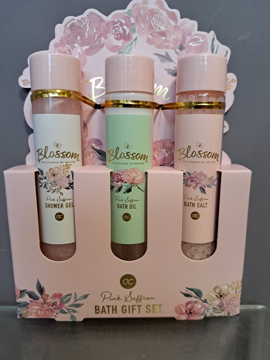 Goedkoopste geschenk set vrouwen verjaardag - moeder dag - valentijn - kerst - leuk geschenk - vriendin- roze - - douche gel - body lotion - badzout - pink saffraan