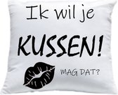 Kussen met vulling Kussenhoes met tekst "Ik wil je kussen! mag dat?" bedrukt Cadeau Kado | Wit Effen met zwart Opdruk | 40x40 cm | Moederdag |