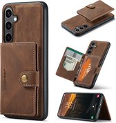 CaseMe - Telefoonhoesje geschikt voor Samsung Galaxy S24 - Back Cover - Met Magnetische Pasjeshouder - Donker Bruin