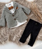 luxe jongens kostuum-kinderpak- kinderkostuum-4 delige set - olijfgroen wit gestreept blazer, witte hemd, zwarte kostuumbroek ,cognac kleur vlinderstrik -bruidsjonkers-bruiloft-feest-verjaardag-fotoshoot-maat 110 (5-6 jaar)