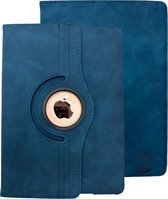 HEM Silky Dark Blue iPad hoes geschikt voor iPad Pro 12.9 (2015 / 2017) - 12.9 inch Draaibare Autowake Cover - iPad Pro 2015 / 2017 hoes - iPad Pro 12.9 1 / 2 Hoes - 1e / 2e generatie hoes - Met Stylus Pen