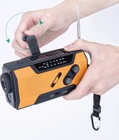 Noodradio - Radio op batterijen - Oplaadbare radio - SOS Alarm - Oplaadbaar via Batterij, Zon, USB en Opwinden - Powerbank - Zaklamp - AM/FM - Zakradio - USB C kabel - Emergency radio - Survival radio