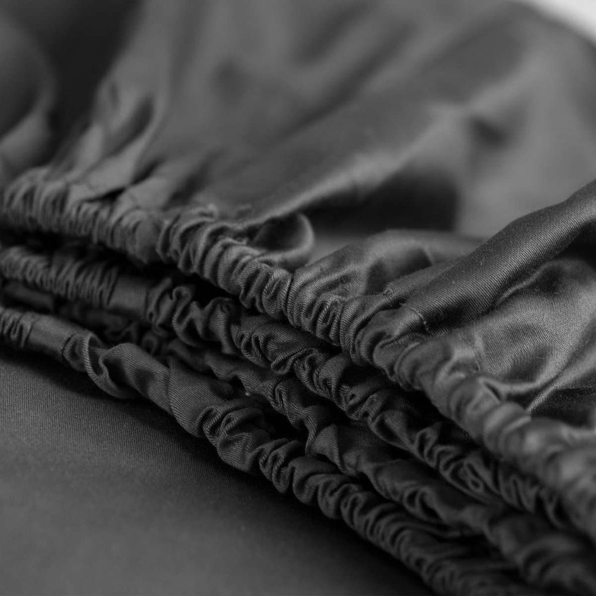 Cinderella Sundays Hoeslaken - Topper - 100% Katoen-Satijn - 180x220 cm - tot 15 cm - Antraciet