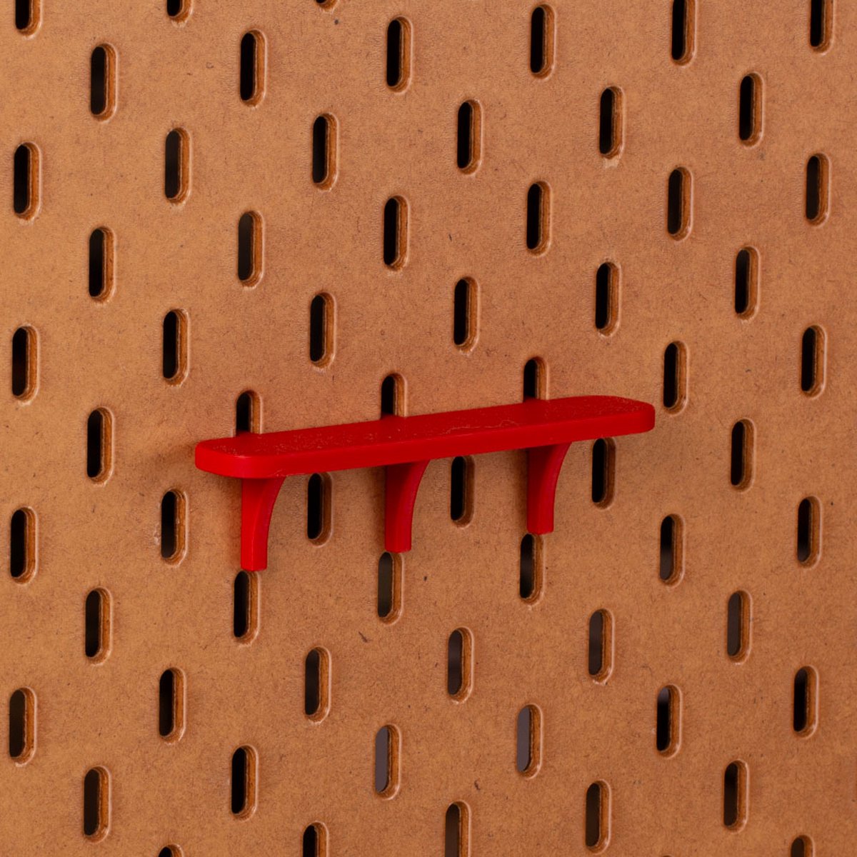 Standaard plankje vlak voor Ikea Skadis Pegboard 12x2,5 cm - Rood - Display