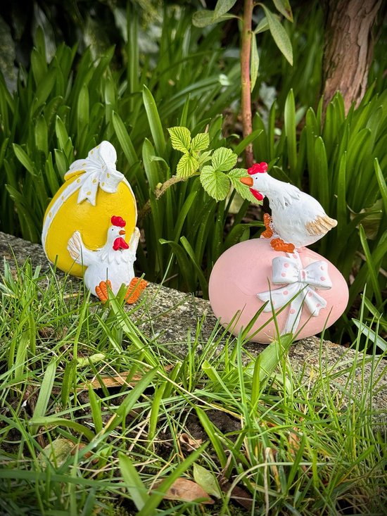 Lichtroze papier maché paasei met bloemenprint (5 cm Lichtroze papier maché paasei met bloemenprint (5 cm