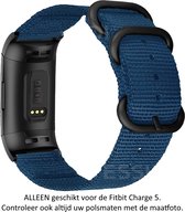 Blauw Nylon Bandje geschikt voor Fitbit Charge 5 & Charge 6 – Maat: zie maatfoto – blue nylon smartwatch strap - Polsbandje - Blauwe Horlogeband / Polsband / Armband met gesp sluiting