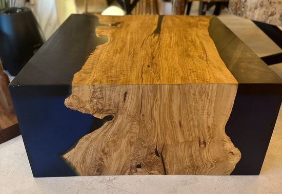 Arka Woods - Table basse cascade époxy et bois d'olivier - Marilyn
