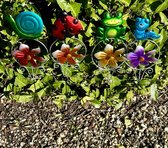 Metalen deco tuinstekers met windmolen "slak/lieveheersbeestje/kikker/insect"- Set van 4 stuks - diverse kleuren - hoogte 61 x dia 10.5 x 3.8 cm - Tuinaccessoires - Tuindecoratie - Tuinstekers