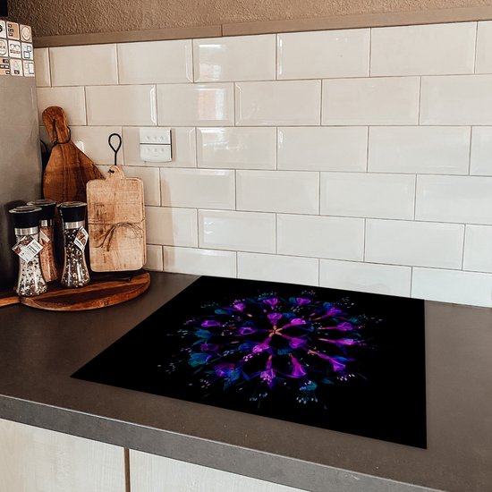 KitchenYeah® Inductie beschermer 60x52 cm - Bloemen - Paars - Buiten - Kookplaataccessoires - Afdekplaat voor kookplaat - Inductiebeschermer - Inductiemat - Inductieplaat mat