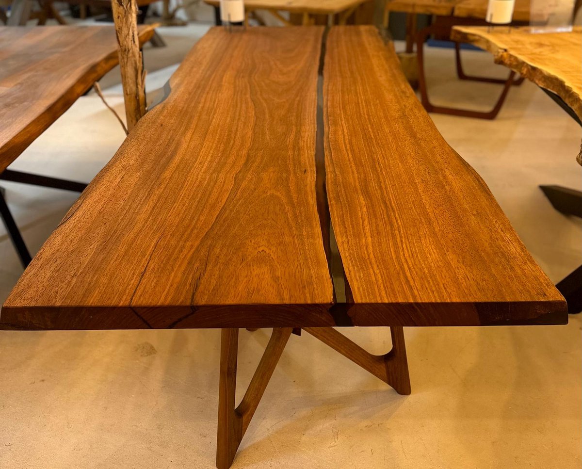 Arka Woods - Tropisch Hout Eettafel - Ela