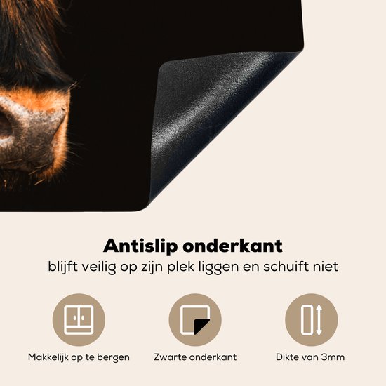 KitchenYeah® Inductie beschermer 76x51.5 cm - Schotse hooglander - Zwart - Vacht - Kookplaataccessoires - Afdekplaat voor kookplaat - Inductiebeschermer - Inductiemat - Inductieplaat mat