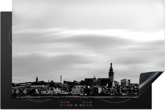 KitchenYeah® Inductie Beschermer 81x52 Cm - De Skyline Van De Nederlandse Stad Nijmegen Zwart Wit 81x52 Cm Afdekplaat Inductie Inductiebeschermer KitchenYeah® Inductie Beschermer 81x52 Cm - De Skyline Van De Nederlandse Stad Nijmegen Zwart Wit 81x52 Cm Afdekplaat Inductie Inductiebeschermer