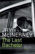 Boekcover 'The Last Bachelor' van Jay McInerney met een zwart-witfoto van een man in een pak in een auto.