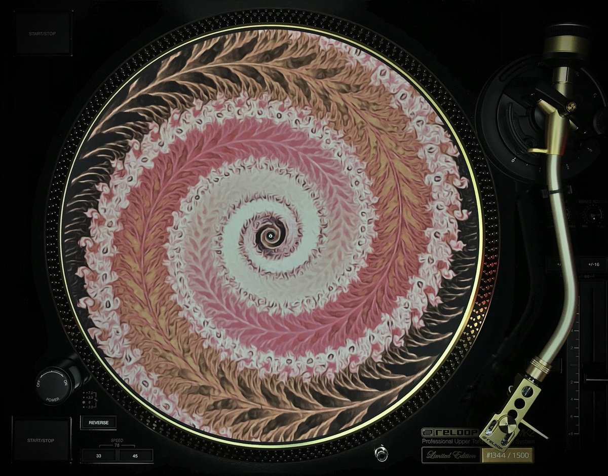 Animated Turntable Slipmat "Negative Fern"