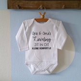 Baby Rompertje met tekst zwangerschap aankondiging Opa en Oma’s lieveling zit in dit kleine rompertje | Lange mouw | wit | maat 74/80