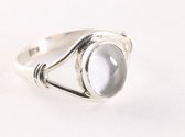 Opengewerkte zilveren ring met bergkristal - maat 20.5