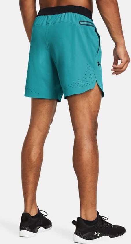 UA Peak Woven Shorts-BLU 464 Size : LG