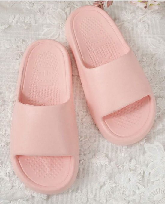Roze Slipper - Zomer slipper - Nieuw mode - Egale kleur - Roze - Pink - Badslipper - Maat 37/38